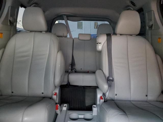 2013 Toyota Sienna XLE