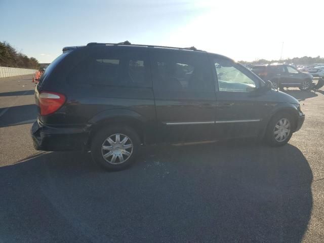 2005 Chrysler Town & Country Touring