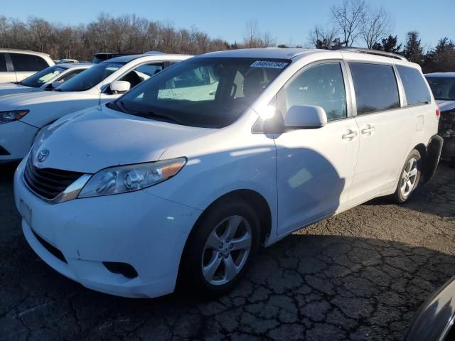 2012 Toyota Sienna LE