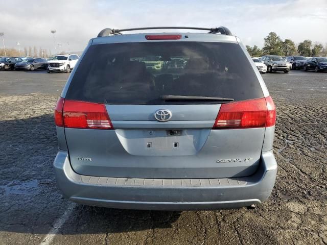 2004 Toyota Sienna CE