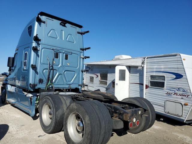 2015 Freightliner Cascadia 125