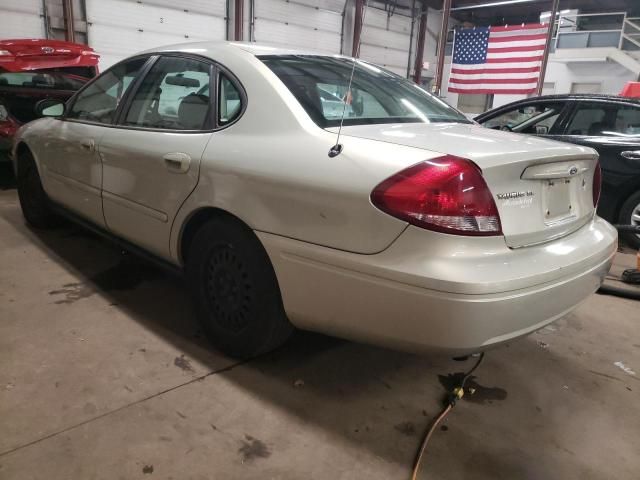 2004 Ford Taurus SE