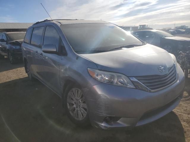 2012 Toyota Sienna XLE