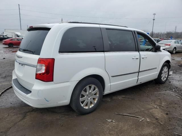 2016 Chrysler Town & Country Touring