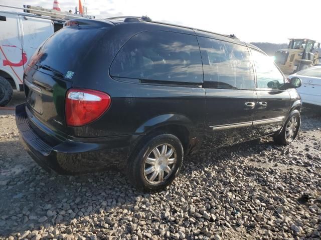 2005 Chrysler Town & Country Touring