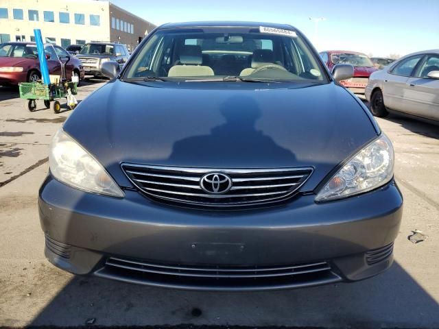 2005 Toyota Camry LE