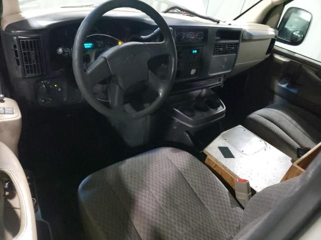 2004 Chevrolet Express G2500