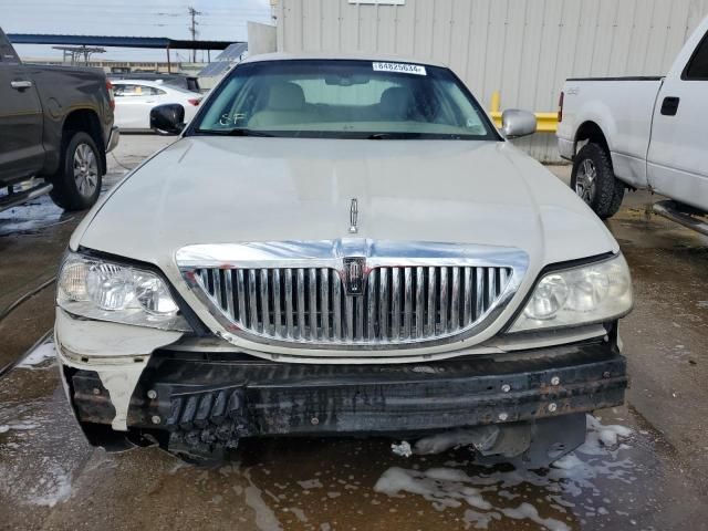 2006 Lincoln Town Car Signature Limited