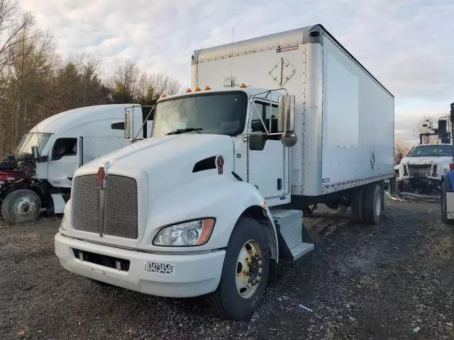 2017 Kenworth Construction T270