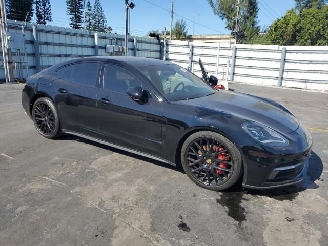 2018 Porsche Panamera 4