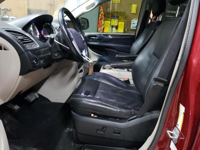 2012 Chrysler Town & Country Touring L