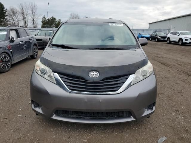 2013 Toyota Sienna LE