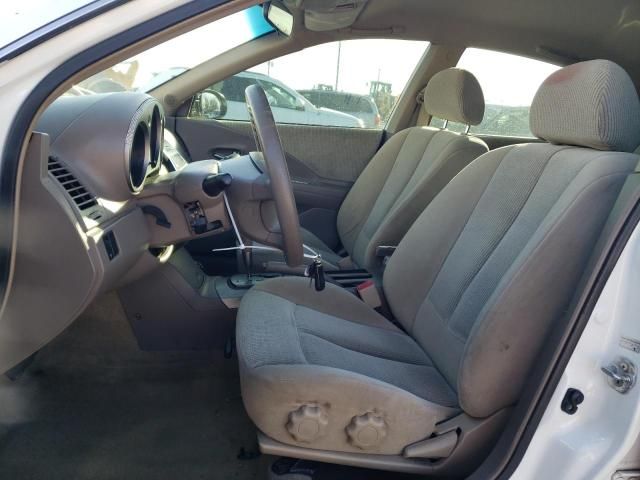 2003 Nissan Altima Base