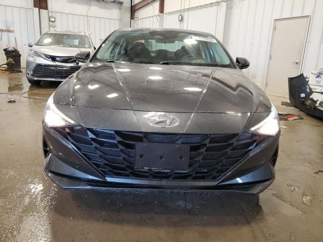 2021 Hyundai Elantra SE