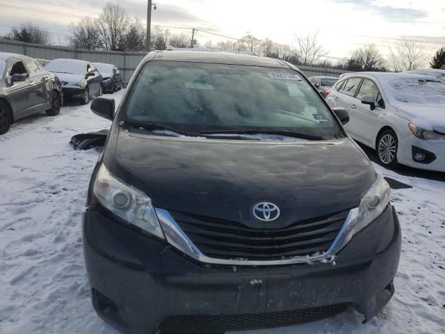 2016 Toyota Sienna LE