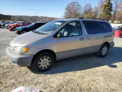 Toyota Sienna le Vehiculos salvage en venta: 2003 Toyota Sienna LE