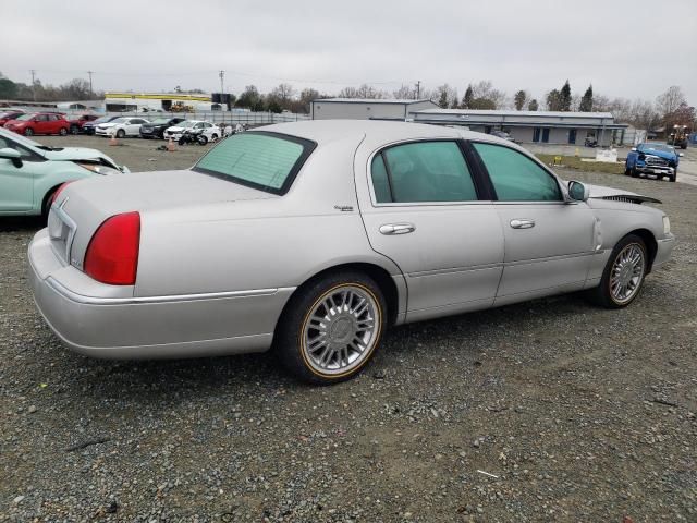 2006 Lincoln Town Car Signature Limited