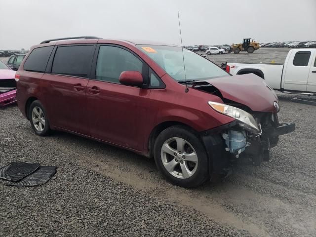 2011 Toyota Sienna LE