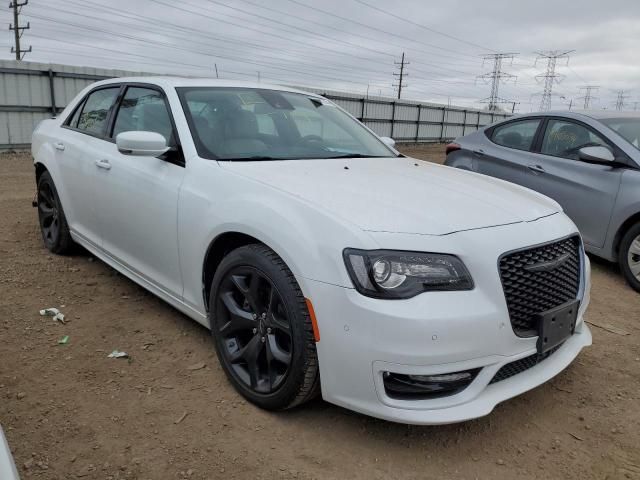 2022 Chrysler 300 Touring L