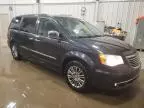 2014 Chrysler Town & Country Touring L