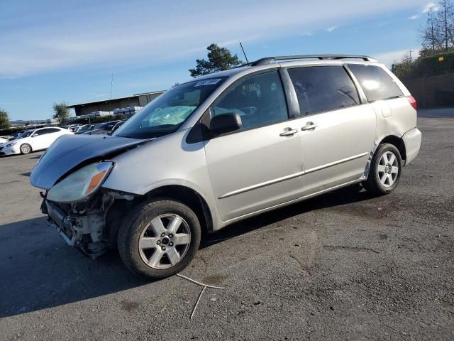 2005 Toyota Sienna CE