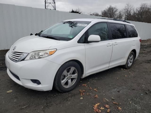 2015 Toyota Sienna LE