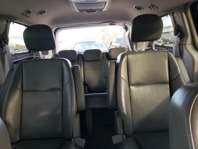 2010 Volkswagen Routan SE