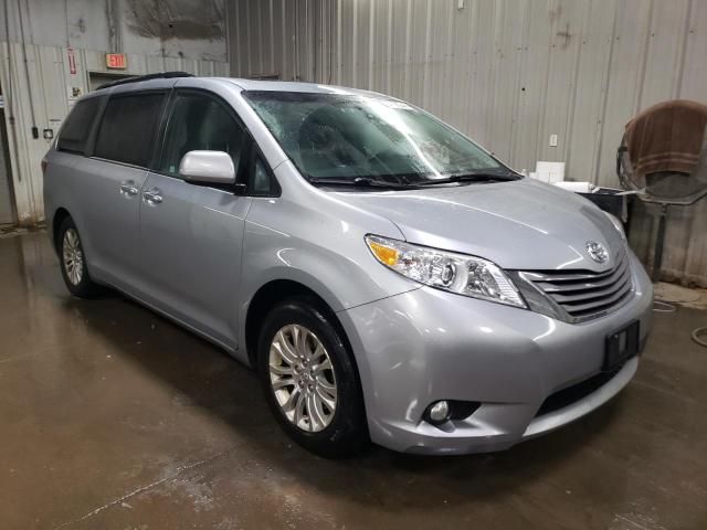 2015 Toyota Sienna XLE