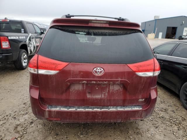 2014 Toyota Sienna XLE