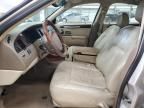 2005 Lincoln Town Car Signature Limited