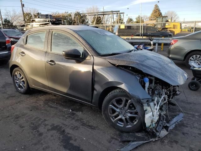 2020 Toyota Yaris LE