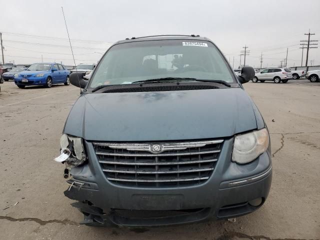 2006 Chrysler Town & Country Limited