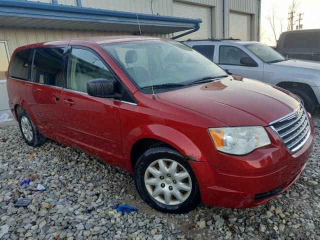 2010 Chrysler Town & Country LX