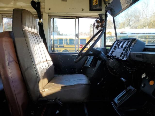 1998 Freightliner Chassis FS65