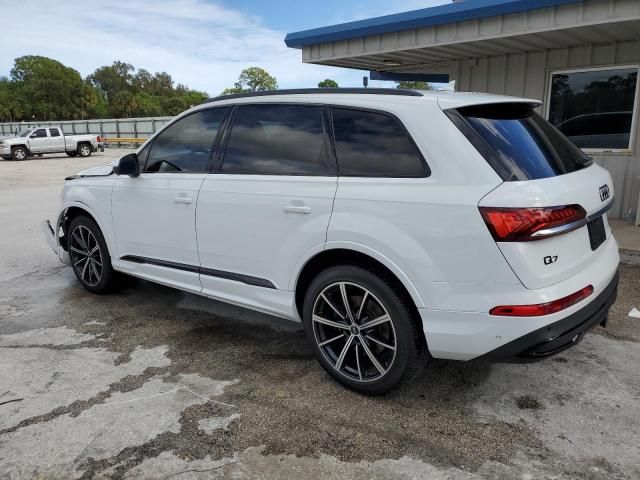 2021 Audi Q7 Premium Plus