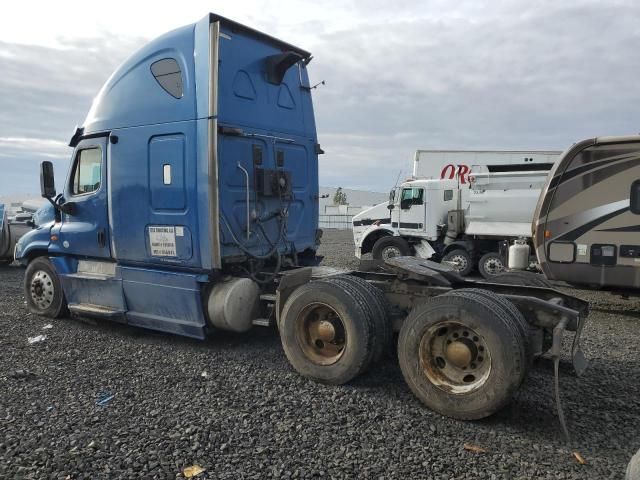 2013 Freightliner Cascadia 125