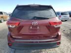 2017 Toyota Highlander SE