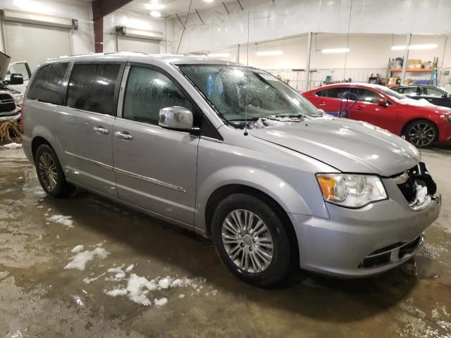 2014 Chrysler Town & Country Touring L