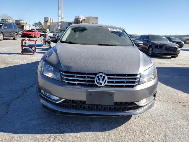 2013 Volkswagen Passat SEL