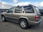 2001 Nissan Pathfinder LE