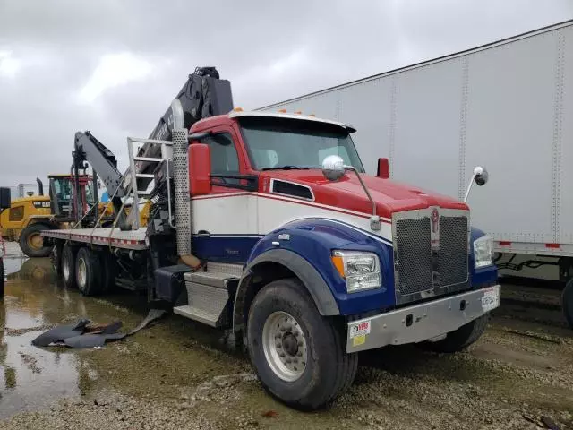 2019 Kenworth Construction T880