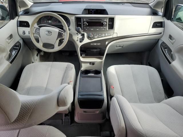 2014 Toyota Sienna LE