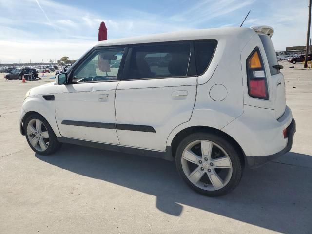 2010 KIA Soul +