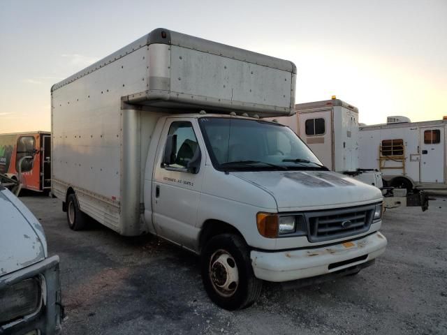 2006 Ford Econoline E450 Super Duty Cutaway Van