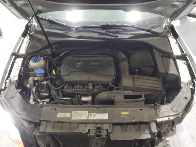 2014 Volkswagen Passat SE