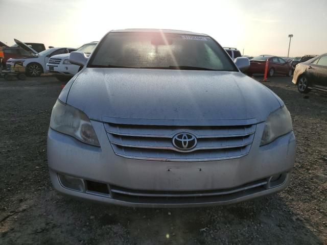 2005 Toyota Avalon XL