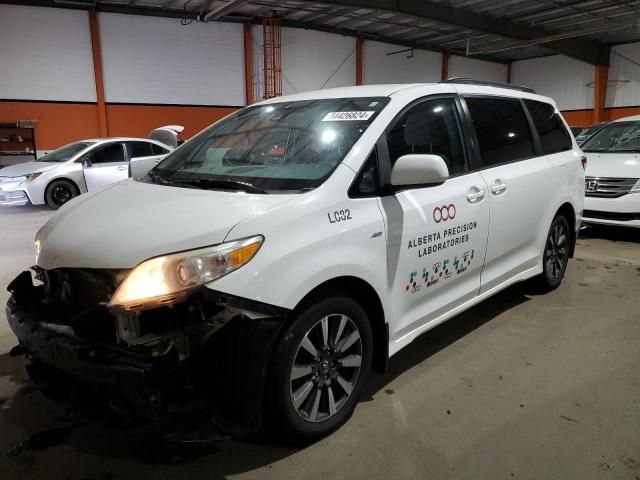 2019 Toyota Sienna LE