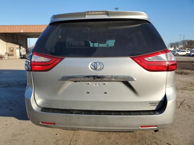 2019 Toyota Sienna XLE