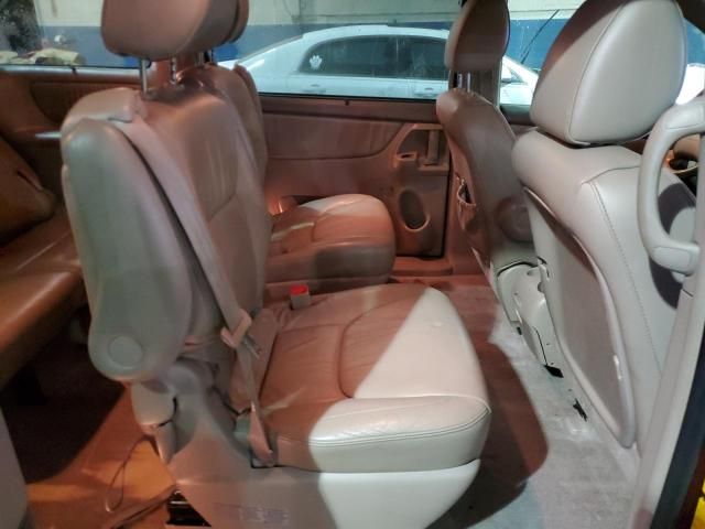 2010 Toyota Sienna XLE