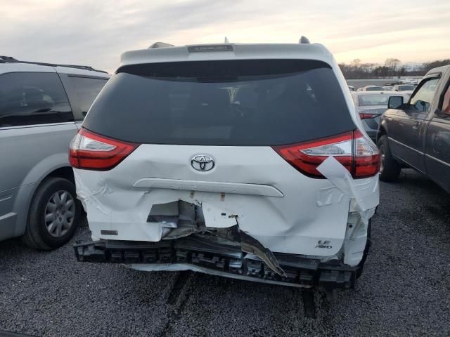 2019 Toyota Sienna LE